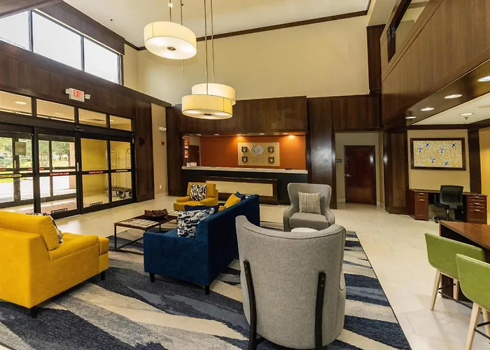 Spa Hotel: Comfort Suites Houston West At Clay Road