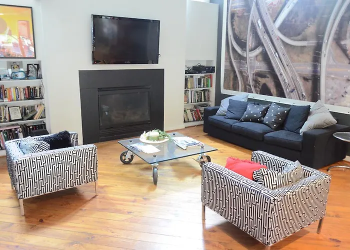 Modern B & B